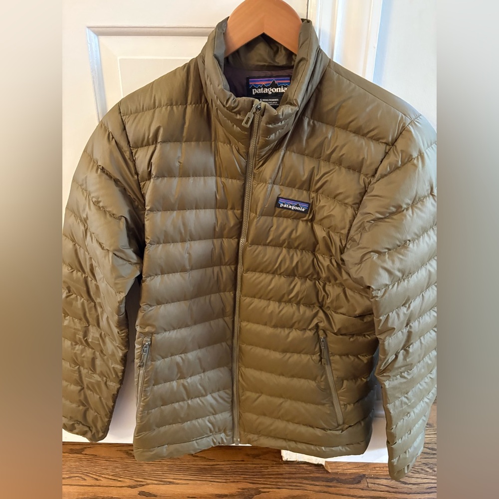 Patagonia Men's Down Sweater Puffer Jacket